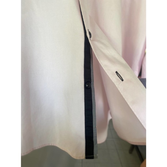 Absolute Rebellion Slim Fit Pink button down with black buttons. 2XL - Picture 6 of 9